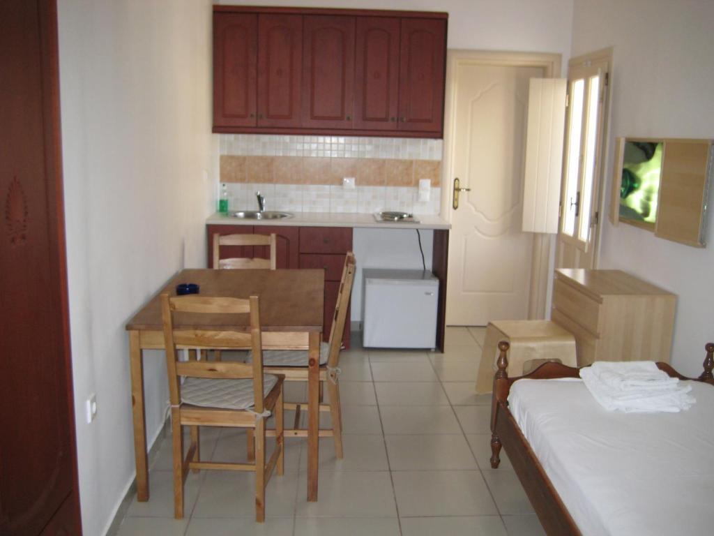 Hotel Rena Perissa  Rum bild
